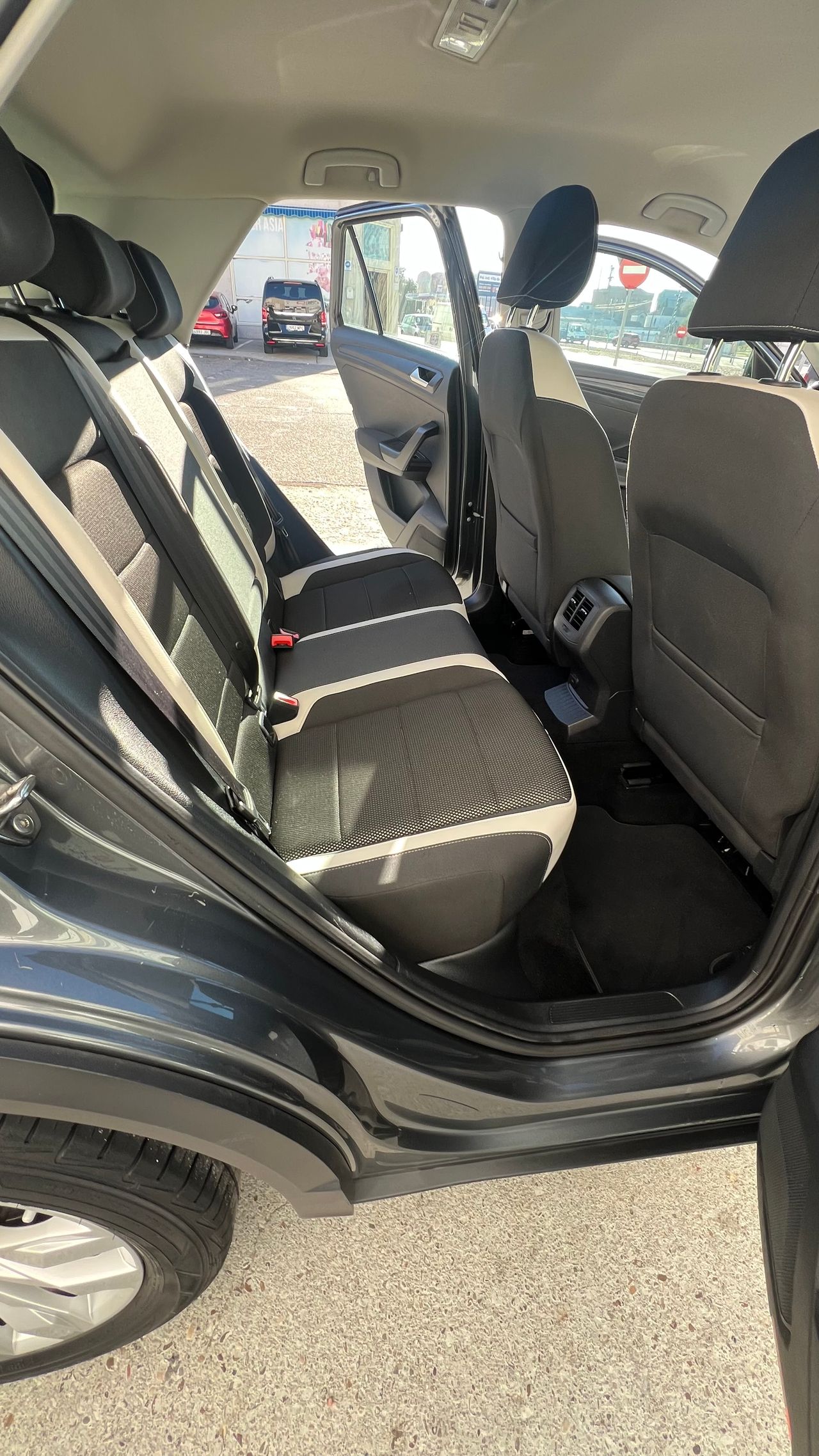 Foto Volkswagen T-Roc 8