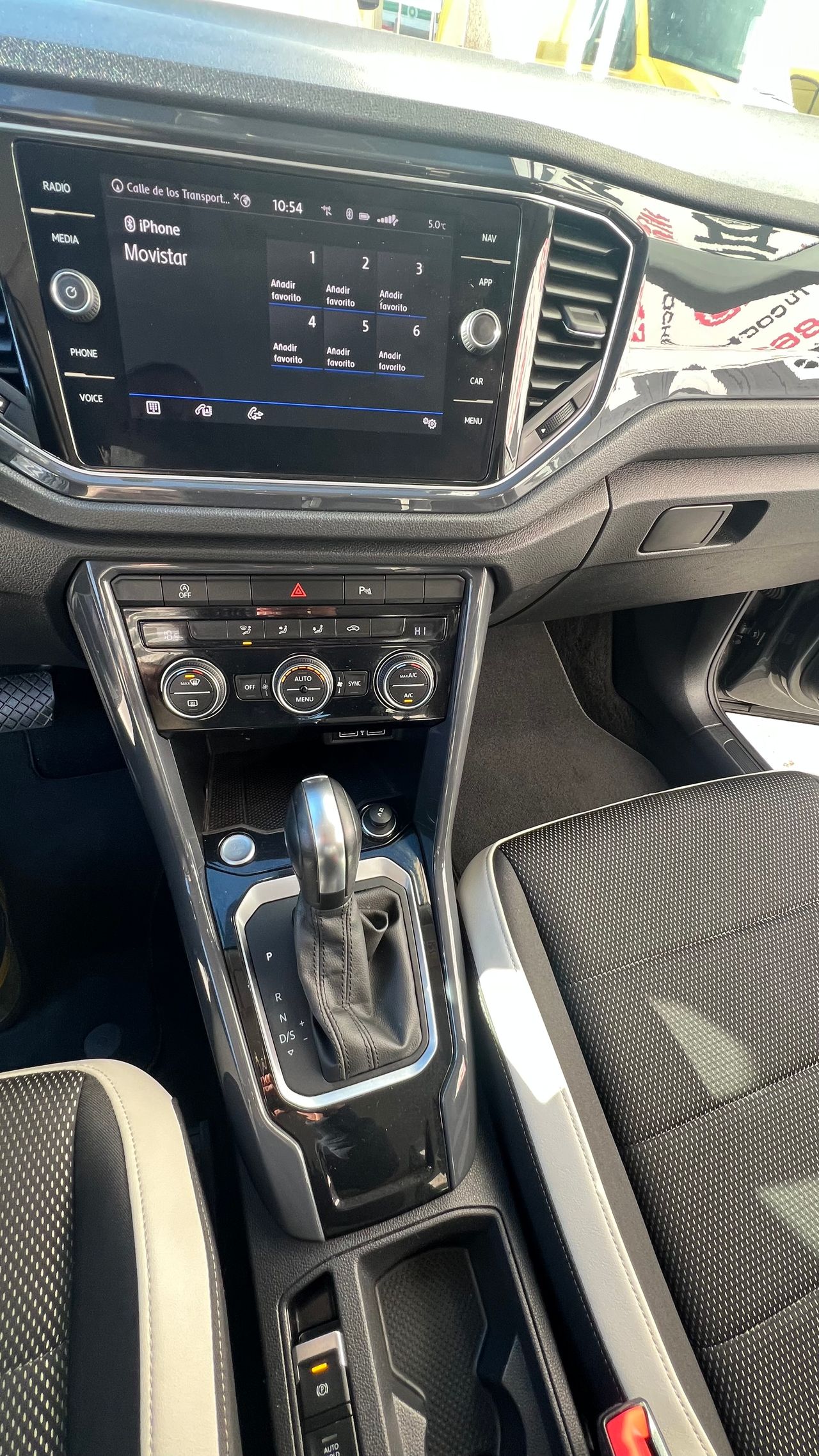 Foto Volkswagen T-Roc 15