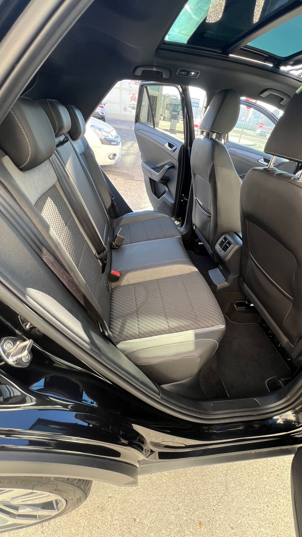 Foto Volkswagen T-Roc 9