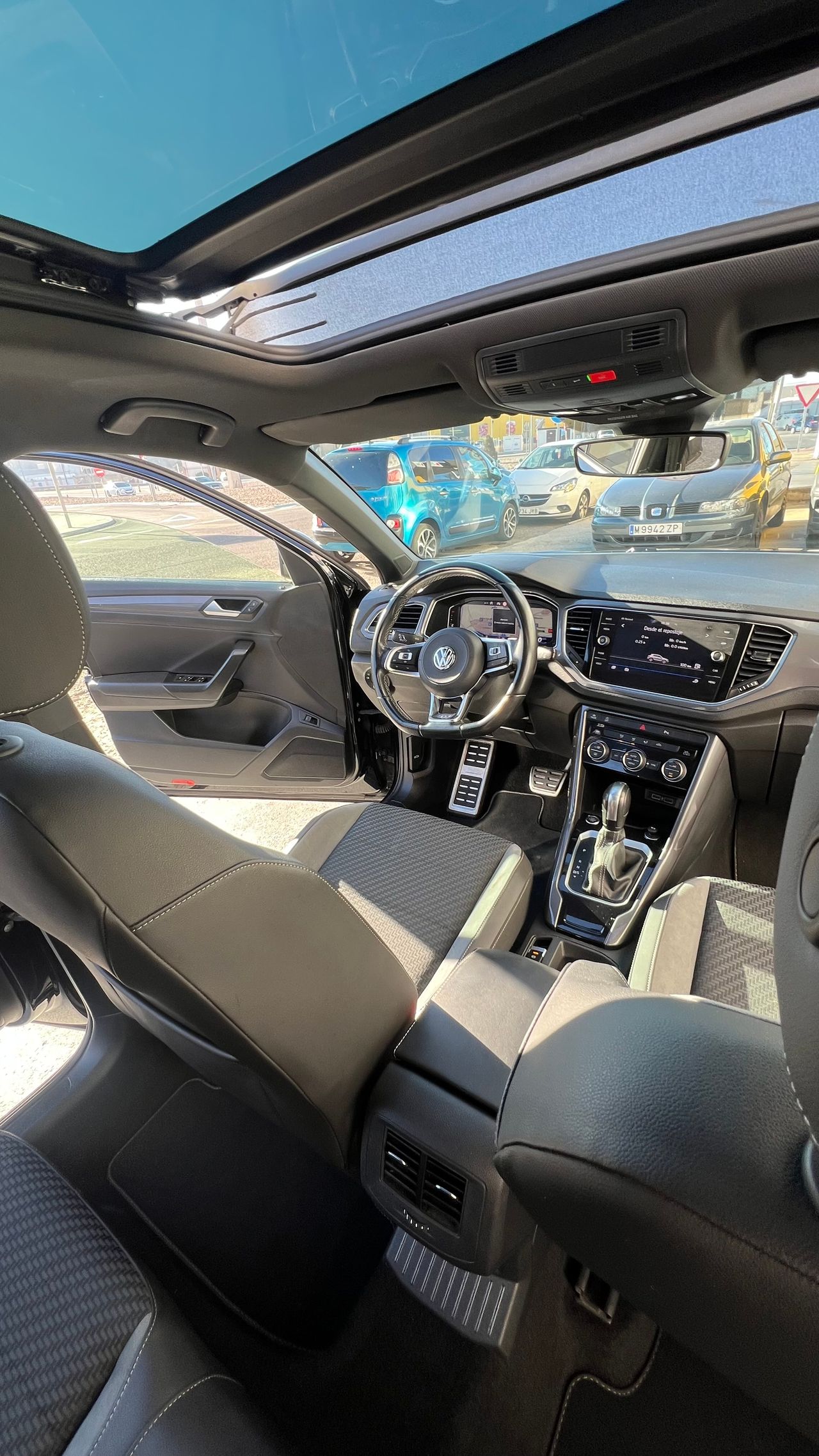 Foto Volkswagen T-Roc 10