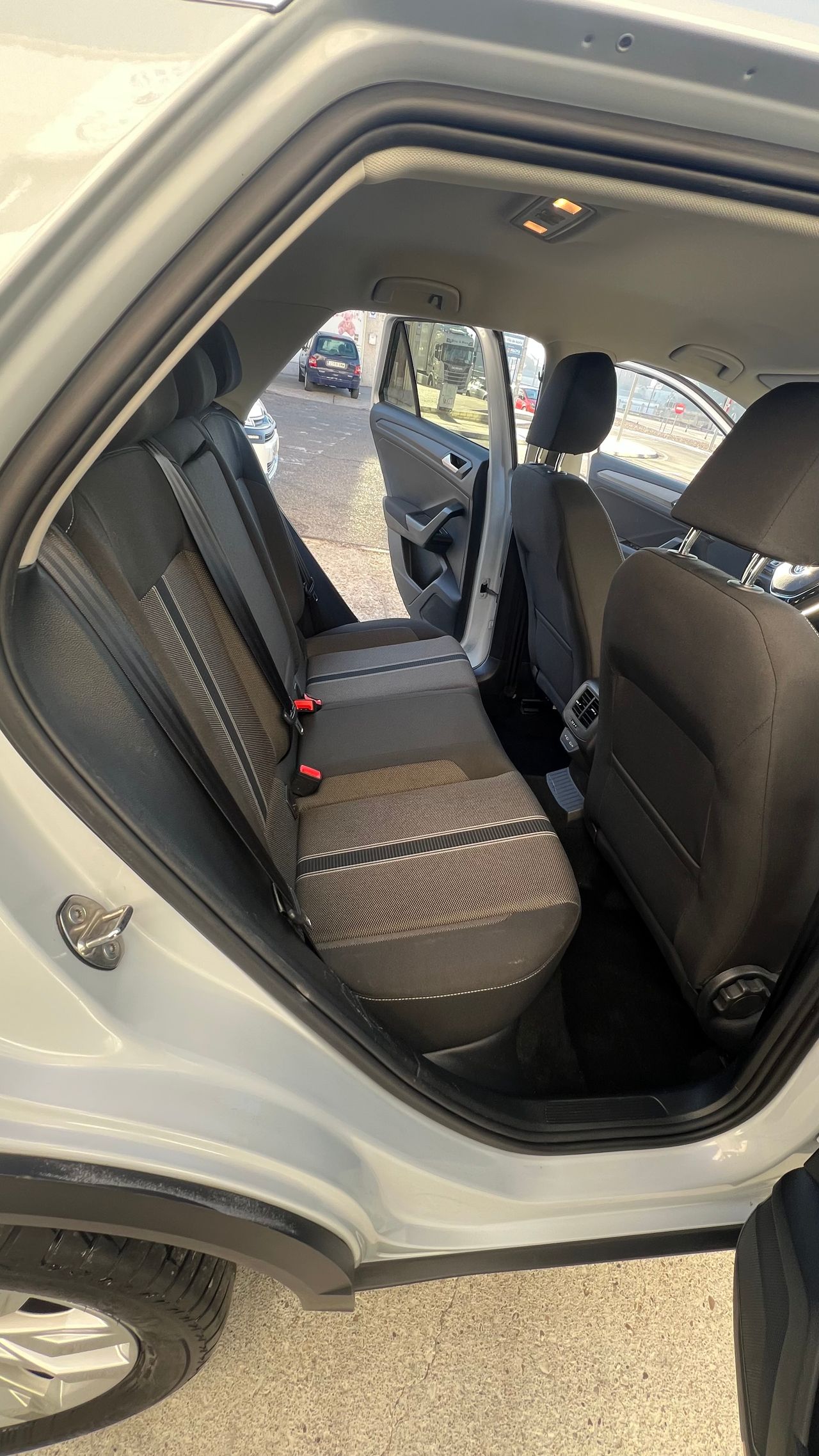 Foto Volkswagen T-Roc 8