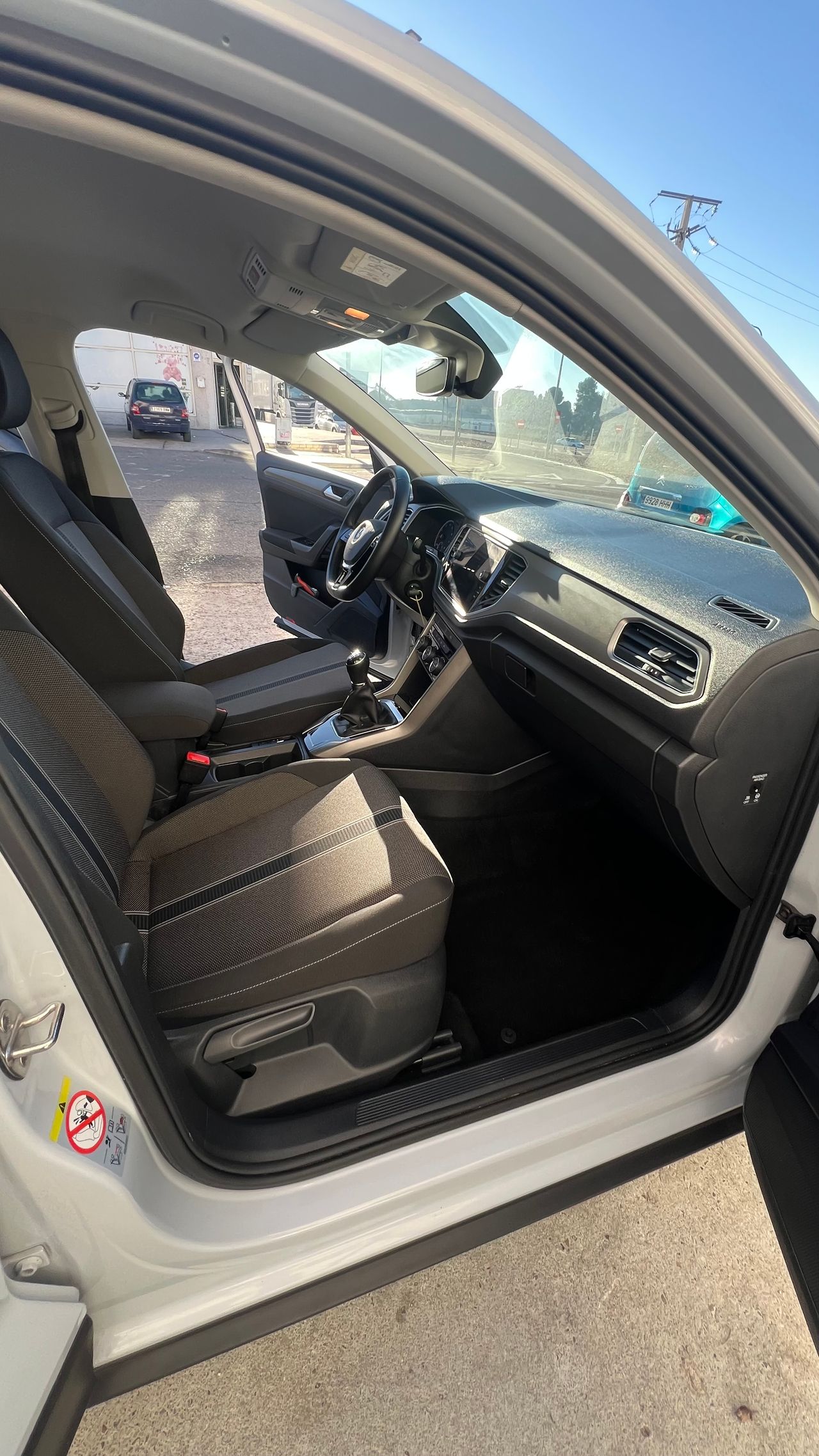 Foto Volkswagen T-Roc 10