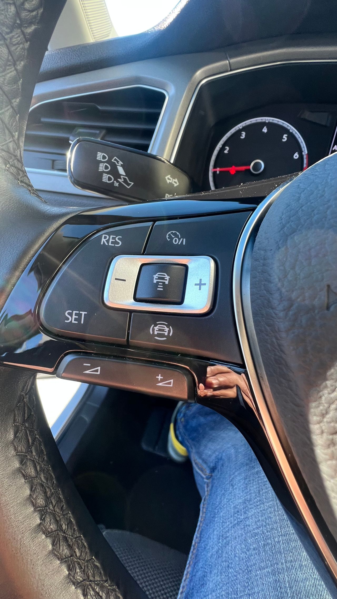 Foto Volkswagen T-Roc 14