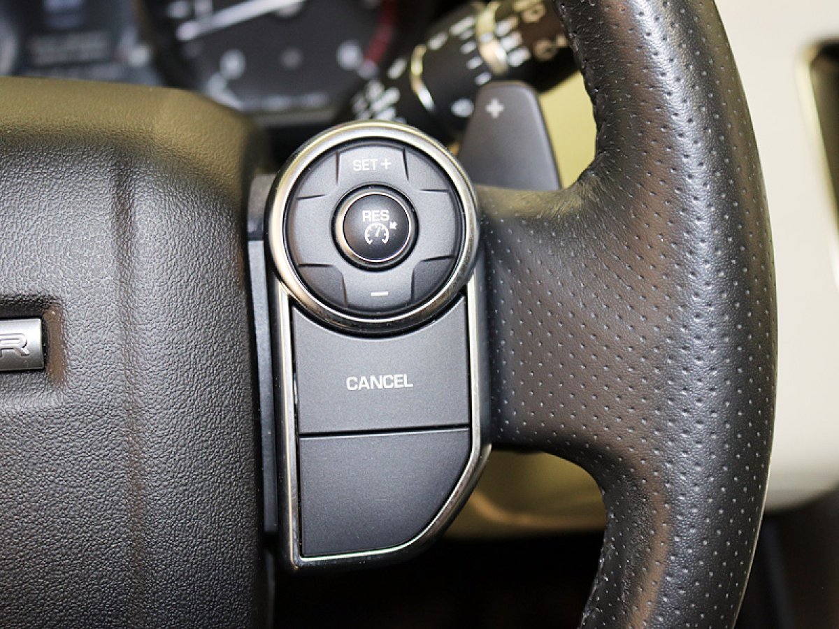 Foto Land-Rover Range Rover Sport 38