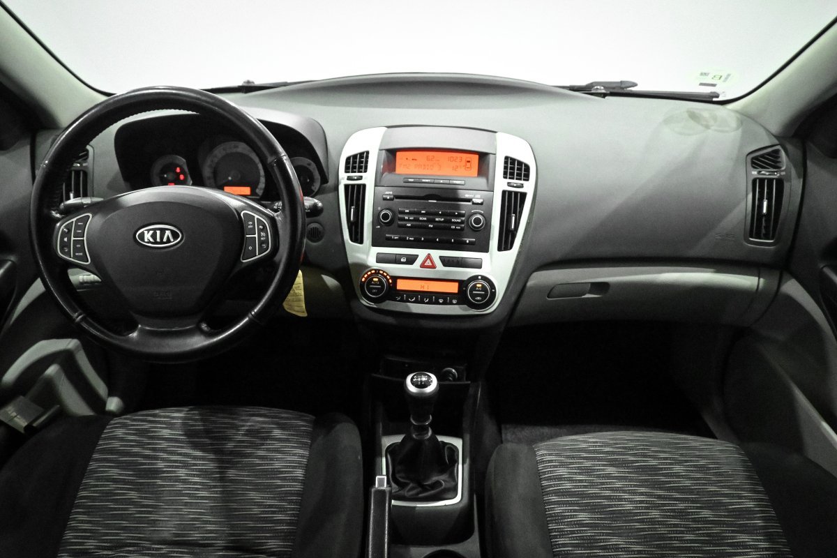 Foto Kia Ceed 15