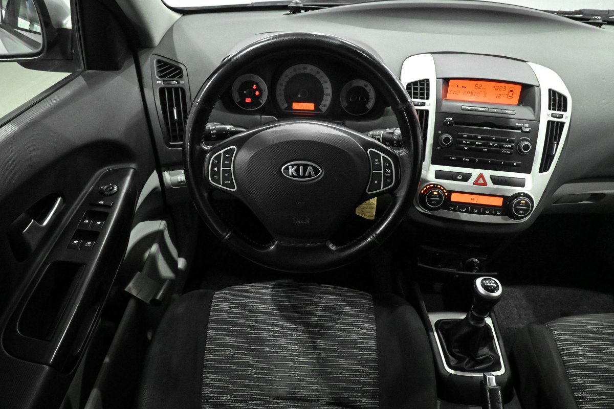 Foto Kia Ceed 16