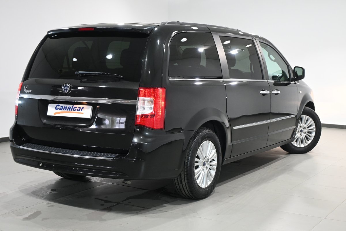 Foto Lancia Voyager 4