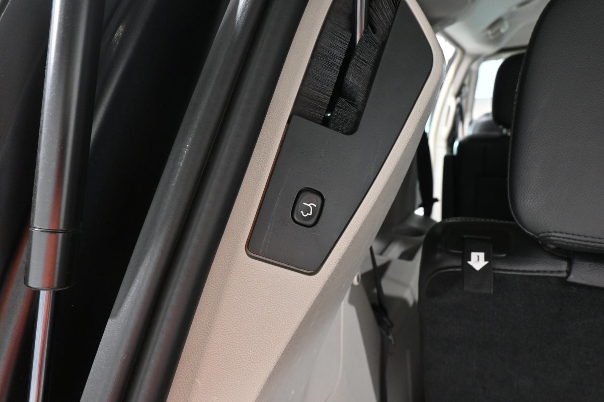 Foto Lancia Voyager 8