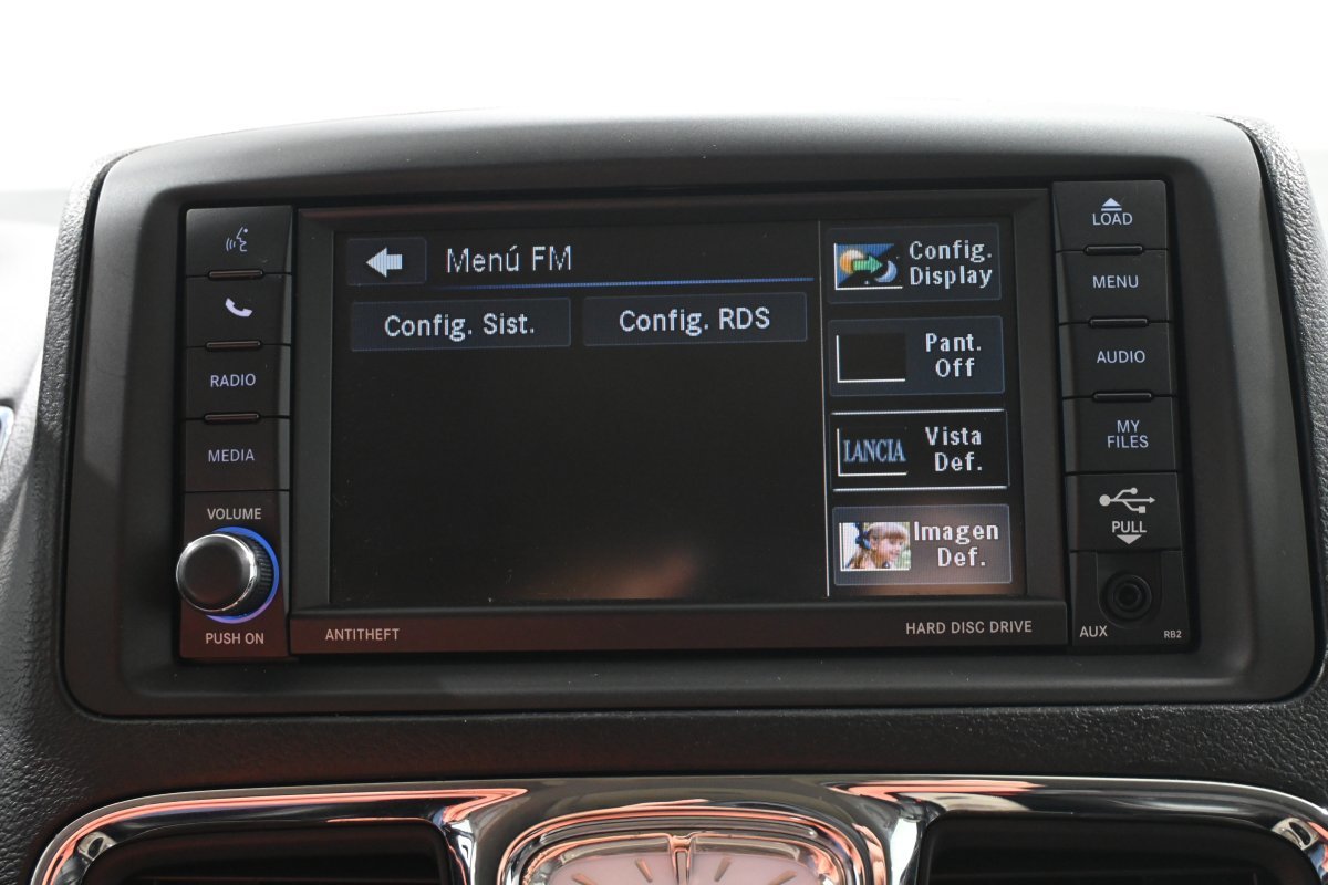 Foto Lancia Voyager 16