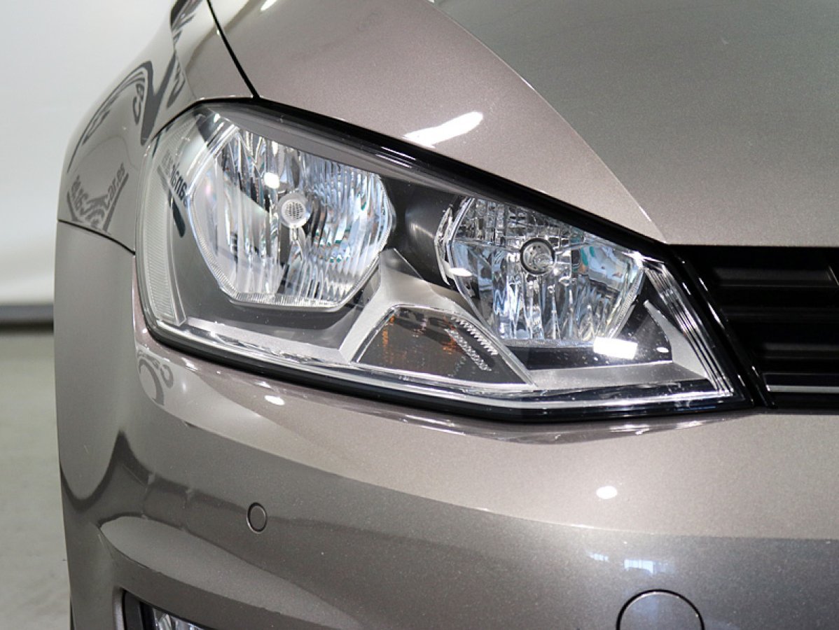 Foto Volkswagen Golf 11