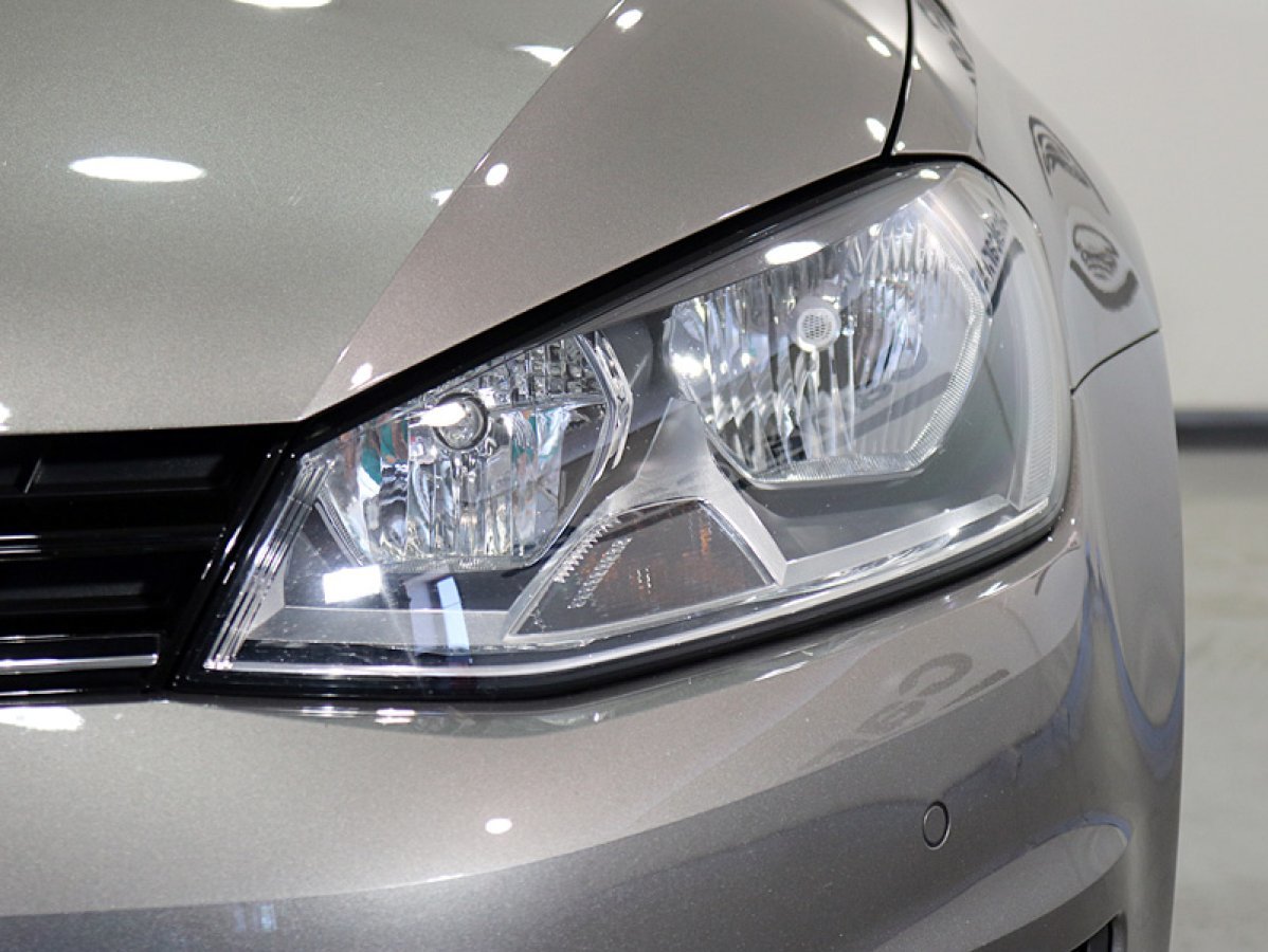 Foto Volkswagen Golf 12