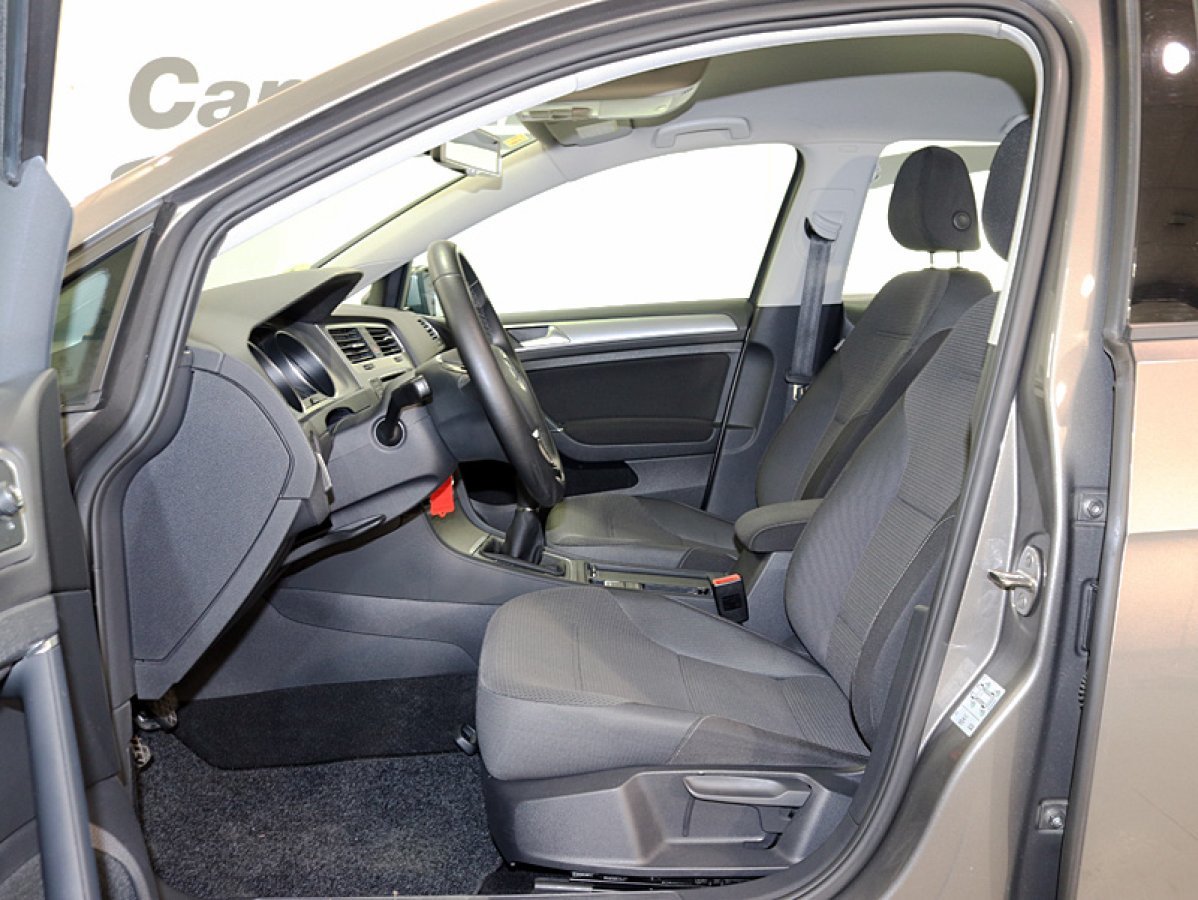 Foto Volkswagen Golf 14