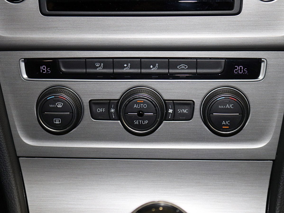 Foto Volkswagen Golf 22