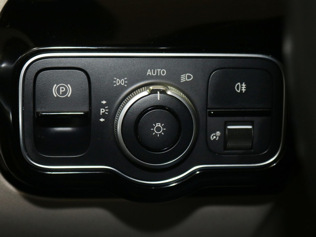 Foto Mercedes-Benz Clase CLA 30