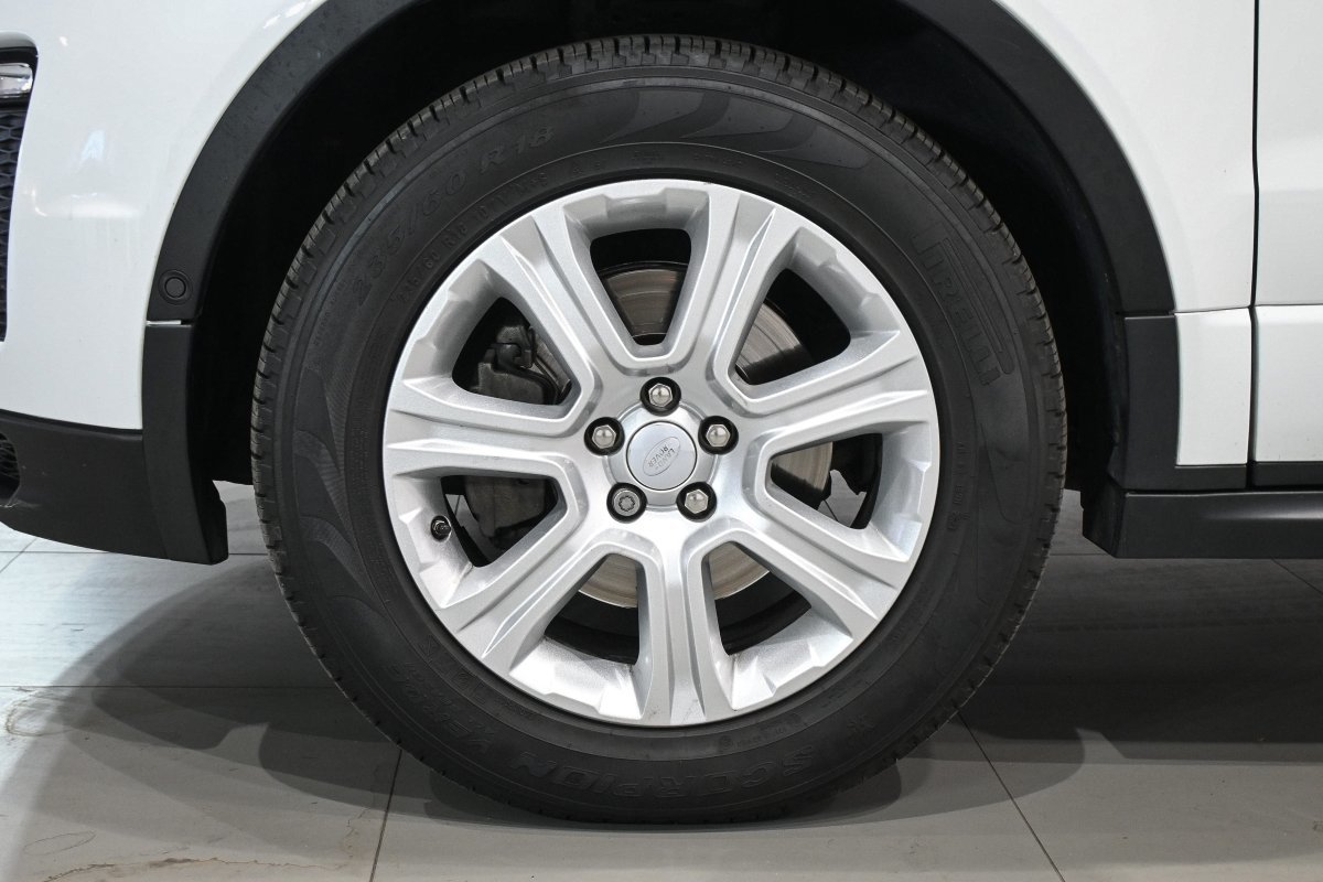 Foto Land-Rover Range Rover Evoque 38