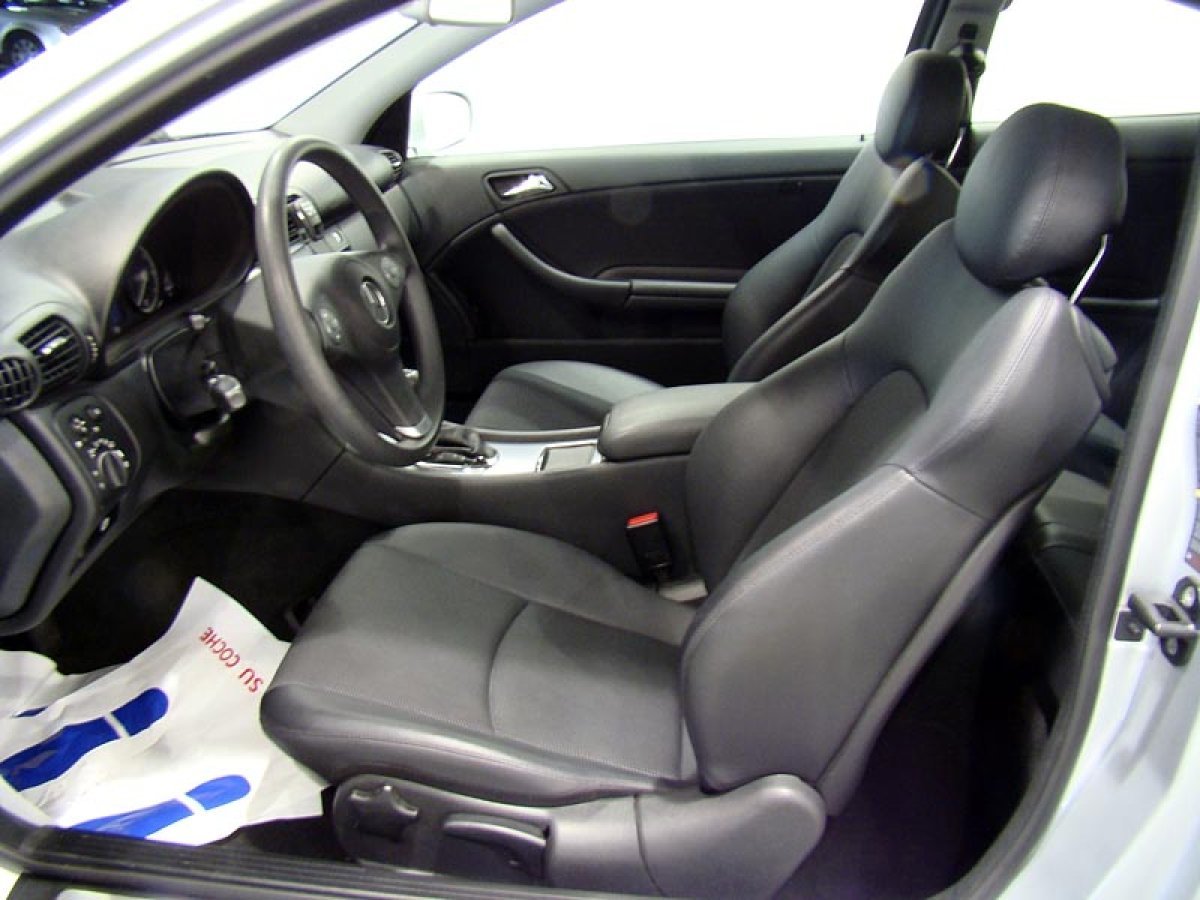 Foto Mercedes-Benz Clase CLC 11