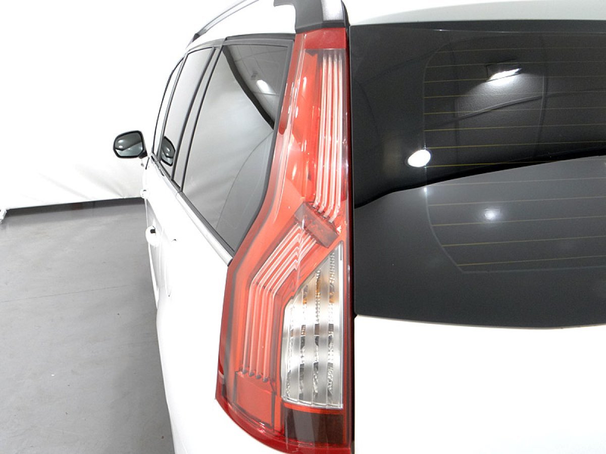 Foto Citroën Grand C4 Picasso 17