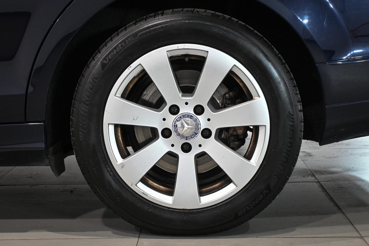 Foto Mercedes-Benz Clase C 25