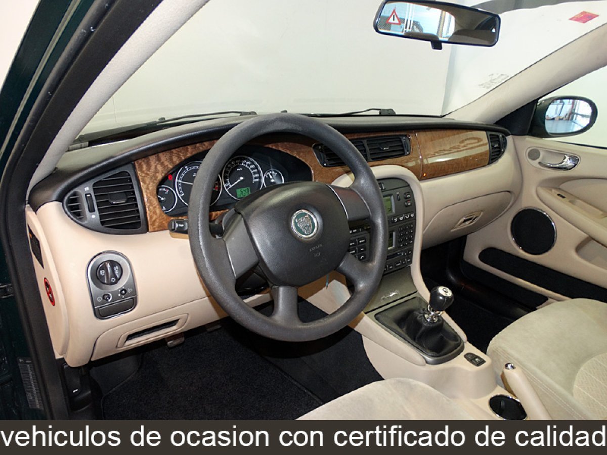 Foto Jaguar X-Type 13