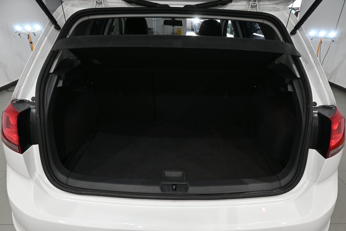 Foto Volkswagen Golf 9