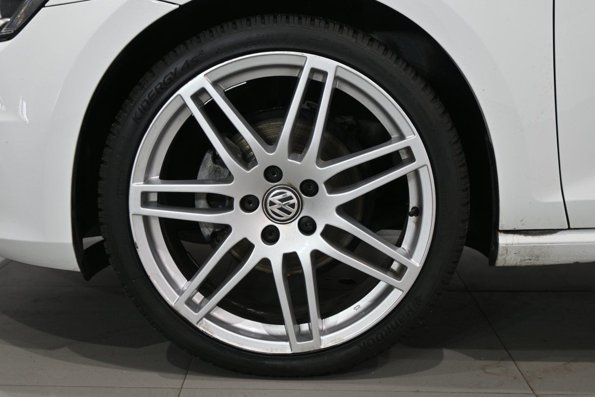 Foto Volkswagen Golf 26